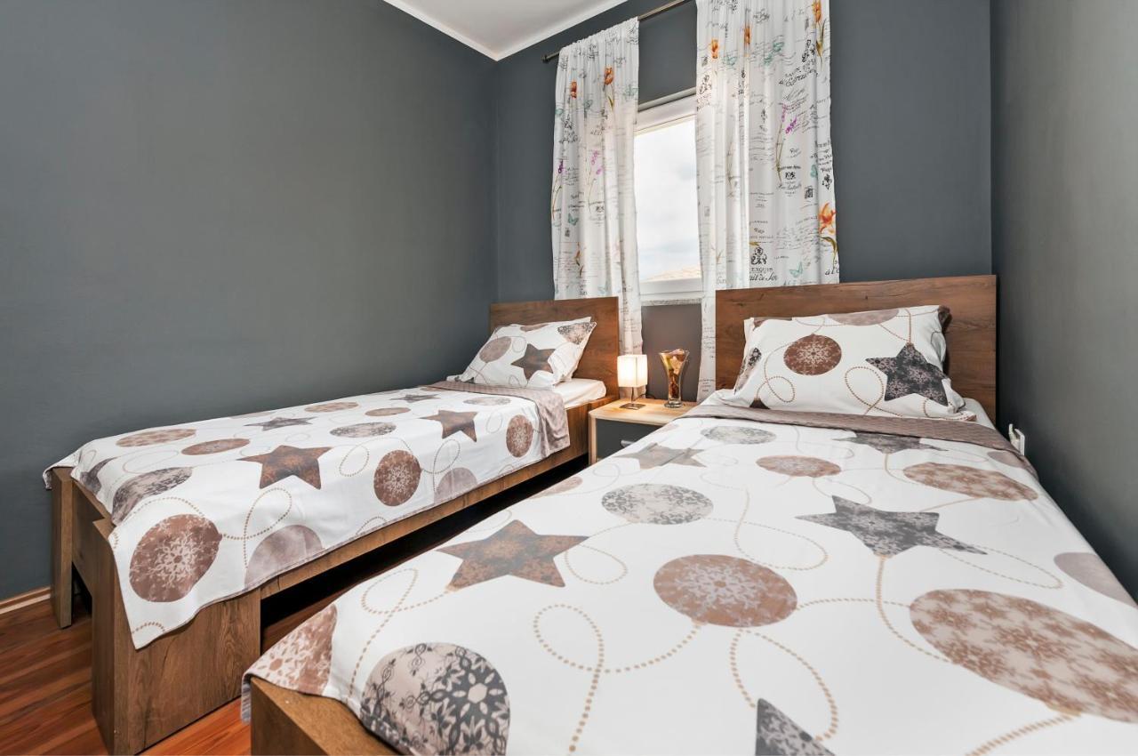 Apartment Cave Rovinj Exterior foto
